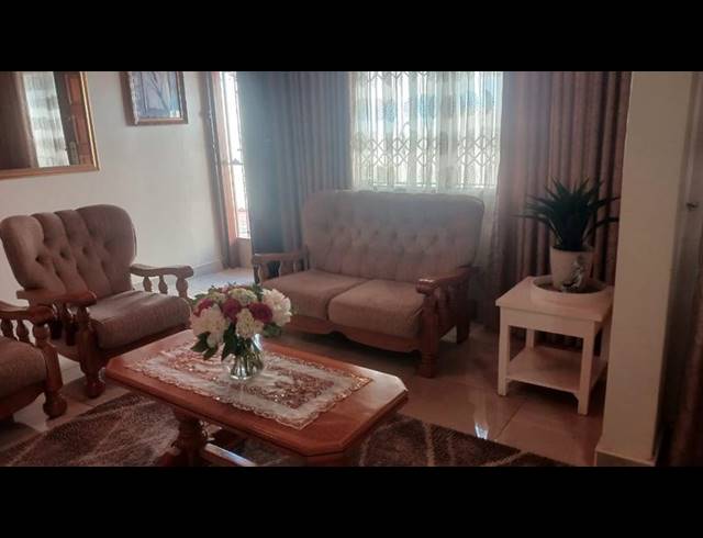 4 BEDROOM HOUSE FOR SALE IN SHALLCROSS